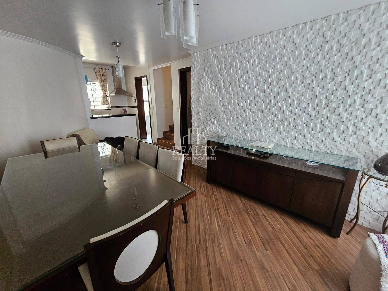 Casa à venda com 3 quartos, 132m² - Foto 2