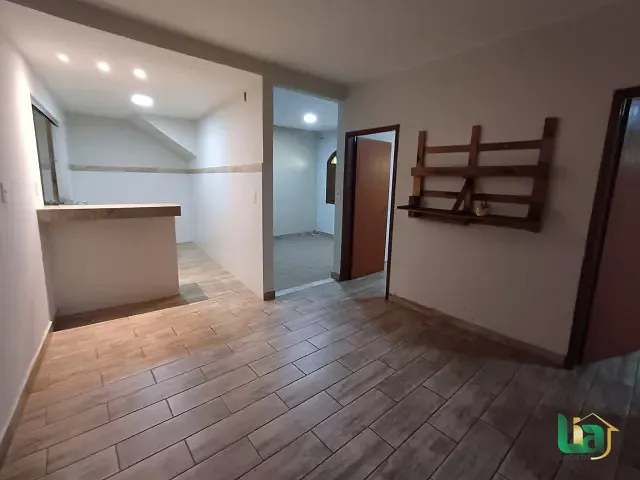 Casa 2 quartos e 2 banheiros, para alugar, no bairro Barra em Muriaé