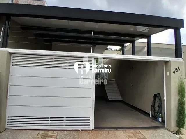 Casa 3 quartos e 2 banheiros, à venda, no bairro Masterville em Sarzedo