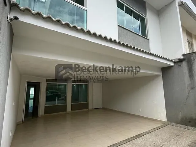 Casa com 270m² 3 quartos e 5 banheiros, à venda, no bairro JARDIM BELVEDERE em Volta Redonda