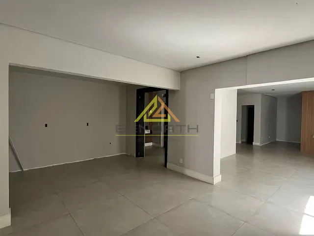 Casa com 300m², para alugar, no bairro Indianópolis em São Paulo