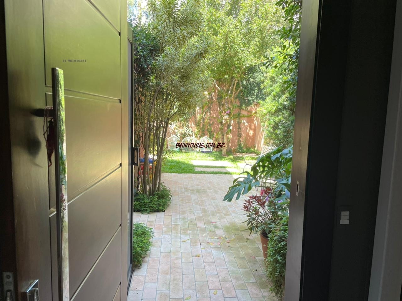 Casa à venda com 3 quartos, 587m² - Foto 1