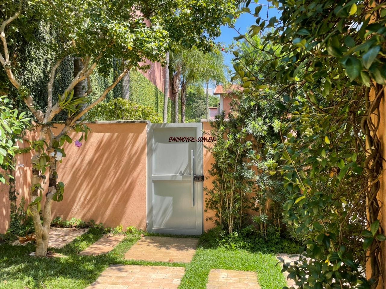 Casa à venda com 3 quartos, 587m² - Foto 4