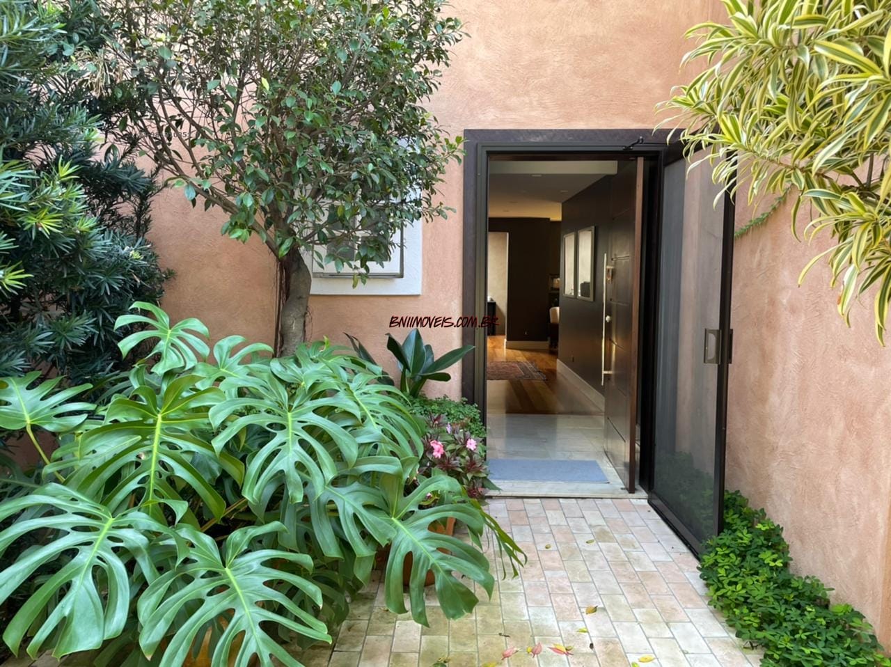 Casa à venda com 3 quartos, 587m² - Foto 3