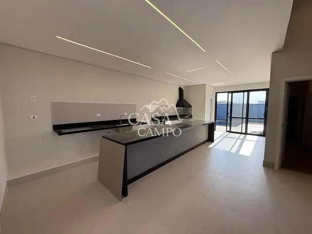 Casa com 360m² 3 quartos e 3 banheiros, à venda, no bairro Loteamento Residencial Una em Itu