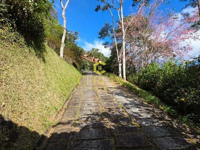 Casa com 1736m² 3 quartos e 3 banheiros, à venda, no bairro Mury em Nova Friburgo