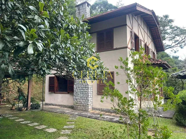 Casa com 1736m² 3 quartos e 3 banheiros, à venda, no bairro Mury em Nova Friburgo