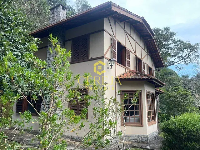 Casa com 1736m² 3 quartos e 3 banheiros, à venda, no bairro Mury em Nova Friburgo