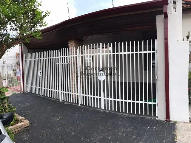 Casa com 204m² 3 quartos e 3 banheiros, à venda, no bairro Jardim Santa Maria em Jacareí