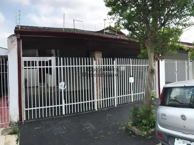 Casa com 204m² 3 quartos e 3 banheiros, à venda, no bairro Jardim Santa Maria em Jacareí