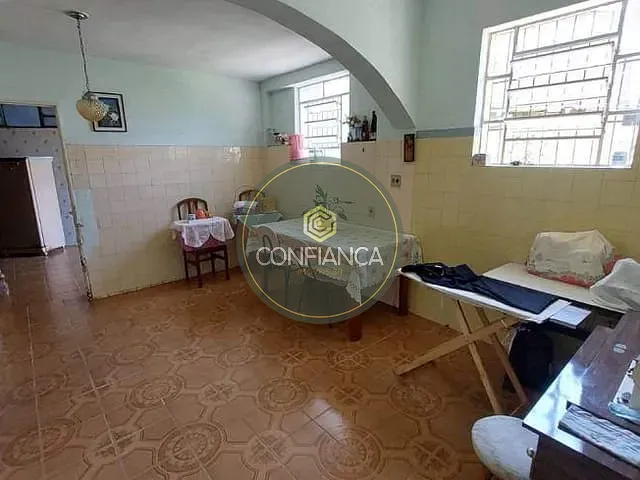 Casa com 360m² 3 quartos e 1 banheiro, à venda, no bairro Santa Inês em Belo Horizonte