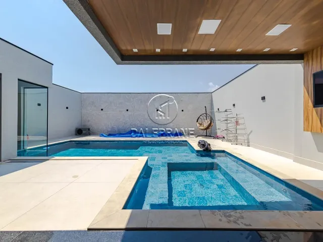 Casa com 420m² 4 quartos e 6 banheiros, à venda, no bairro Setor Habitacional Vicente Pires em Brasília