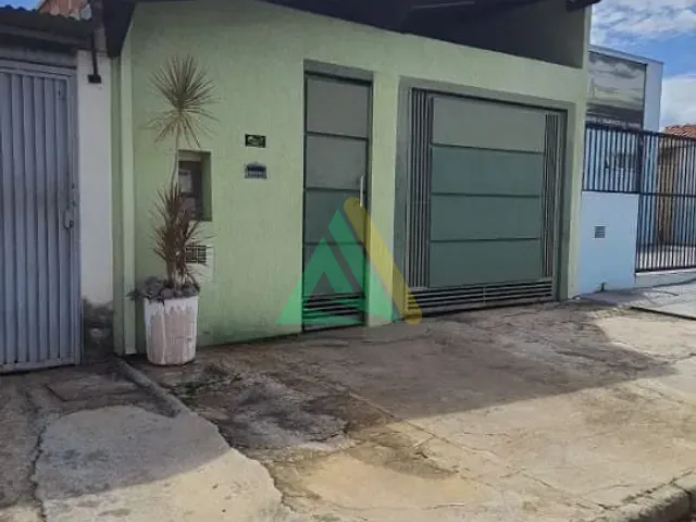 Casa com 180m² 2 quartos e 2 banheiros, à venda, no bairro Jardim Santo André em Mogi Guaçu