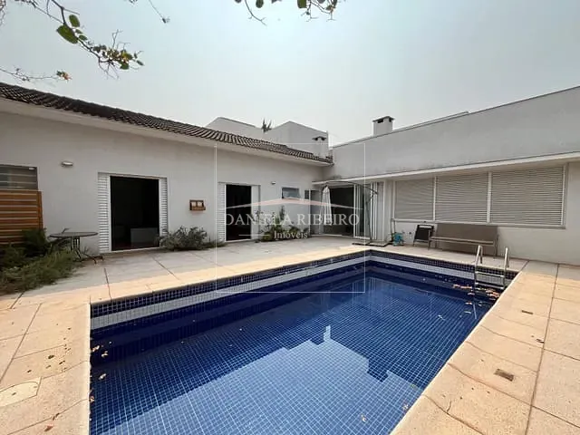 Casa com 798m² 4 quartos e 5 banheiros, à venda, no bairro Esperança em Londrina