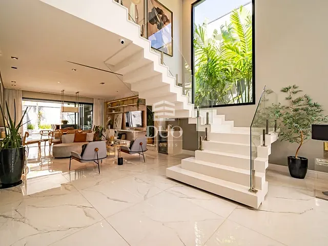 Casa 5 quartos e 2 banheiros, à venda, no bairro Tamboré em Santana de Parnaíba