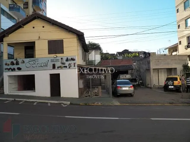Casa com 460m², à venda, no bairro Centro em Arroio Do Meio