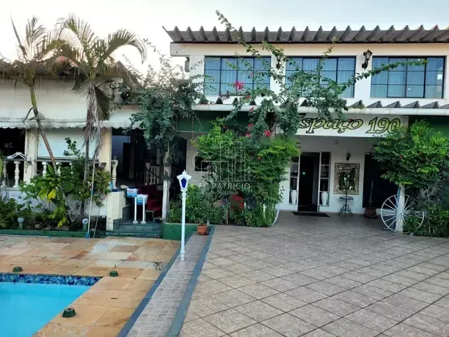 Casa com 250m² 5 quartos e 2 banheiros, à venda, no bairro Colubande em São Gonçalo