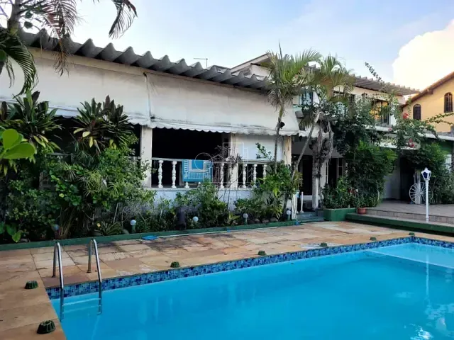 Casa com 250m² 5 quartos e 2 banheiros, à venda, no bairro Colubande em São Gonçalo