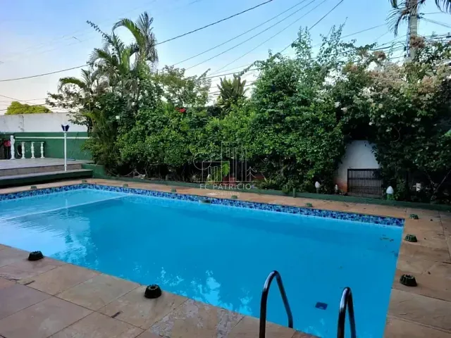 Casa com 250m² 5 quartos e 2 banheiros, à venda, no bairro Colubande em São Gonçalo