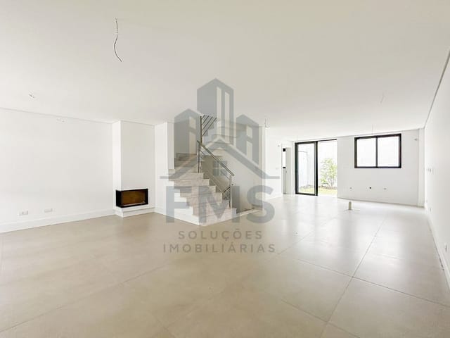 Casa com 280m² 3 quartos e 5 banheiros, à venda, no bairro Santo Inácio em Curitiba