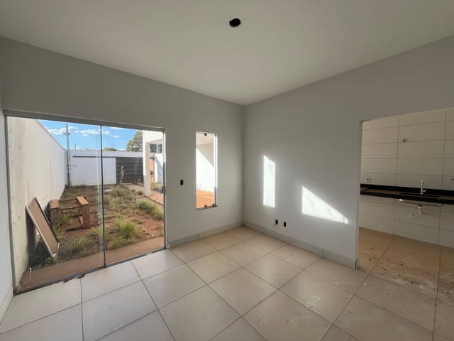 Casa com 180m² 3 quartos e 2 banheiros, à venda, no bairro Itapoã em Aparecida de Goiânia