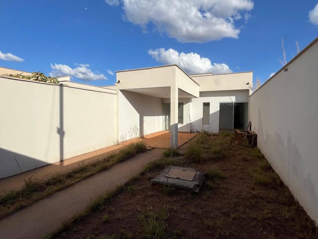 Casa com 180m² 3 quartos e 2 banheiros, à venda, no bairro Itapoã em Aparecida de Goiânia