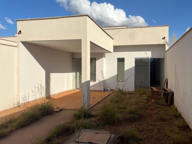 Casa com 180m² 3 quartos e 2 banheiros, à venda, no bairro Itapoã em Aparecida de Goiânia