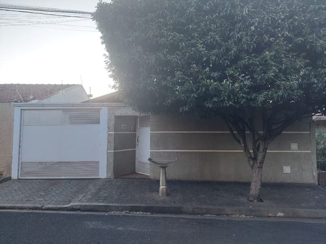 Casa com 300m² 3 quartos e 3 banheiros, à venda, no bairro Jardim Pinheiros em Birigui