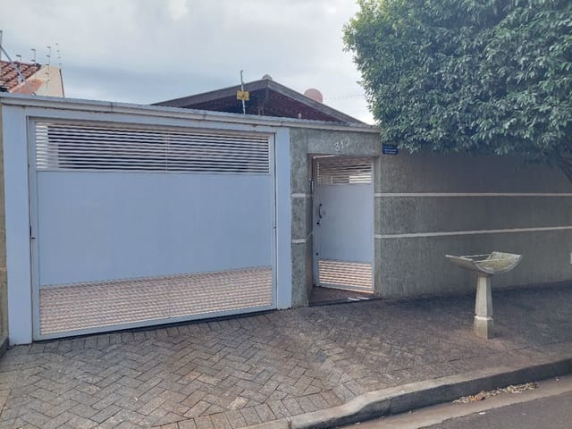 Casa com 300m² 3 quartos e 3 banheiros, à venda, no bairro Jardim Pinheiros em Birigui