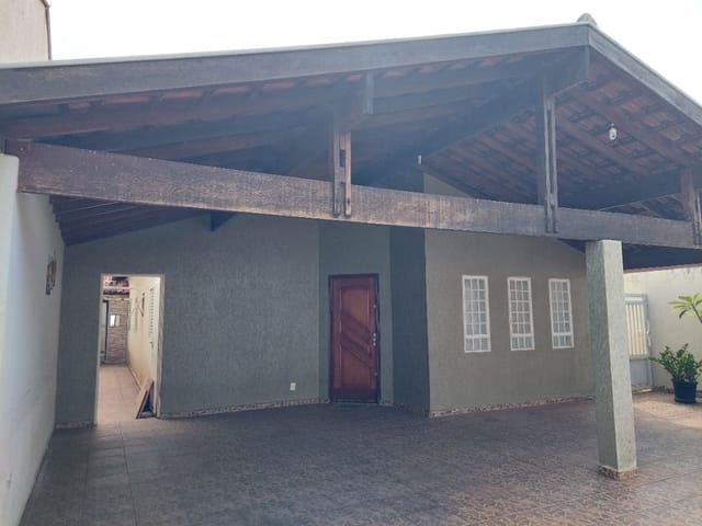 Casa com 300m² 3 quartos e 3 banheiros, à venda, no bairro Jardim Pinheiros em Birigui