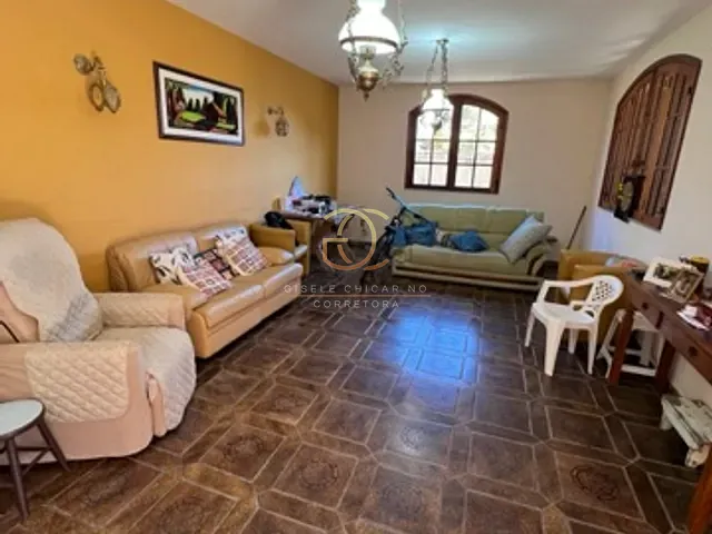 Casa 6 quartos e 5 banheiros, à venda, no bairro Laranjeiras em Valença