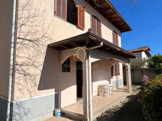 Casa 6 quartos e 5 banheiros, à venda, no bairro Laranjeiras em Valença