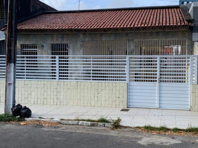 Casa 3 quartos e 2 banheiros, à venda, no bairro Suíssa em Aracaju