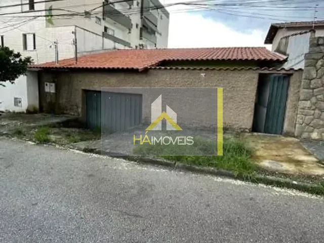 Casa com 170m² 6 quartos e 3 banheiros, para alugar, no bairro Santa Cruz em Belo Horizonte