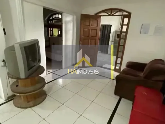 Casa com 170m² 6 quartos e 3 banheiros, para alugar, no bairro Santa Cruz em Belo Horizonte
