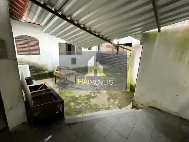 Casa com 170m² 6 quartos e 3 banheiros, para alugar, no bairro Santa Cruz em Belo Horizonte