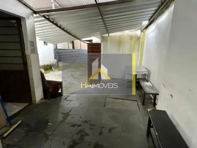 Casa com 170m² 6 quartos e 3 banheiros, para alugar, no bairro Santa Cruz em Belo Horizonte