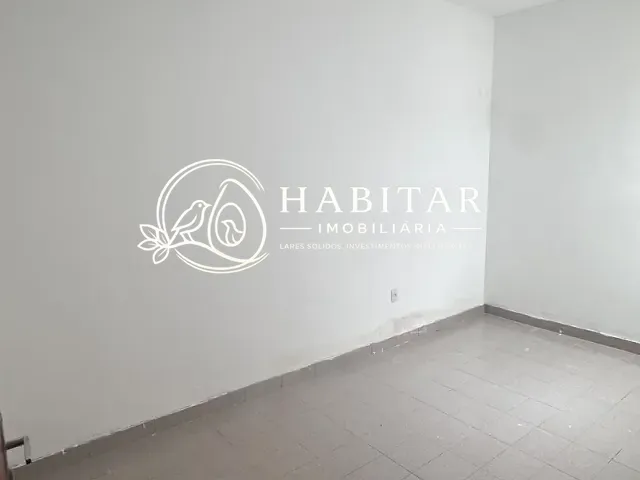 Casa 3 quartos e 1 banheiro, para alugar, no bairro Centro em Corumbá