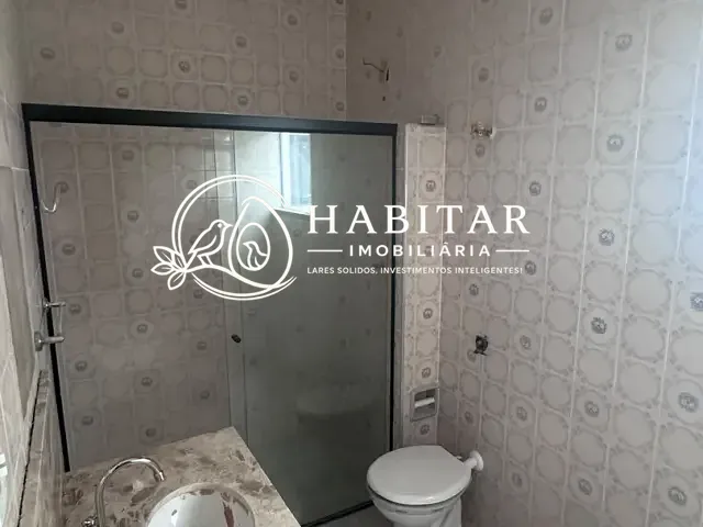 Casa 3 quartos e 1 banheiro, para alugar, no bairro Centro em Corumbá