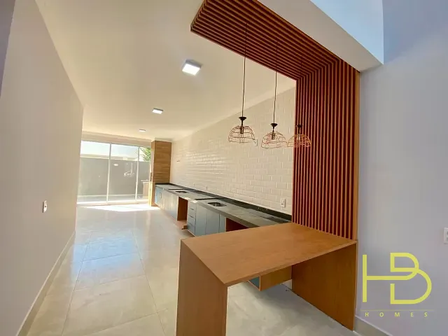 Casa 3 quartos e 2 banheiros, para alugar, no bairro Éden em Sorocaba