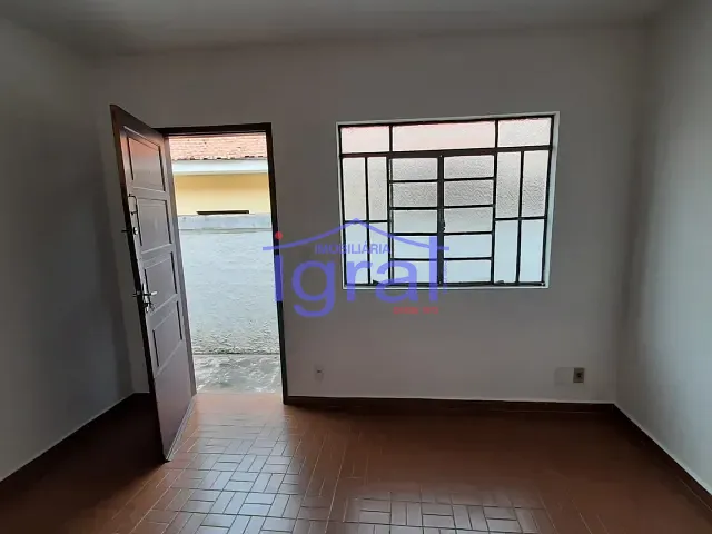 Casa 2 quartos e 1 banheiro, à venda, no bairro Jardim Itacolomi em São Paulo