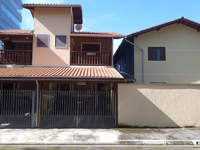 Foto do Casa - Charmosa casa em condomínio à venda, em um dos bairros mais procurados de Caraguatatuba: Jardim Primavera, Caraguatatuba, SP | Innova Imobiliária