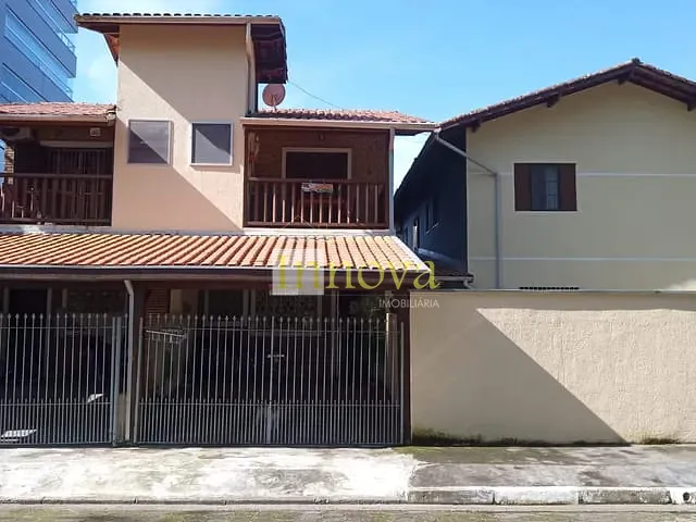 Casa com 110m² 2 quartos e 3 banheiros, à venda, no bairro Jardim Primavera em Caraguatatuba
