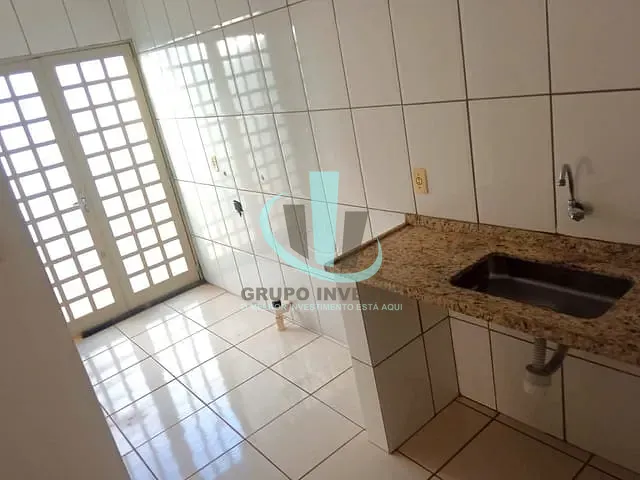 Casa com 1399m² 2 quartos e 2 banheiros, à venda, no bairro JARDIM DO CARMO em ARARAQUARA