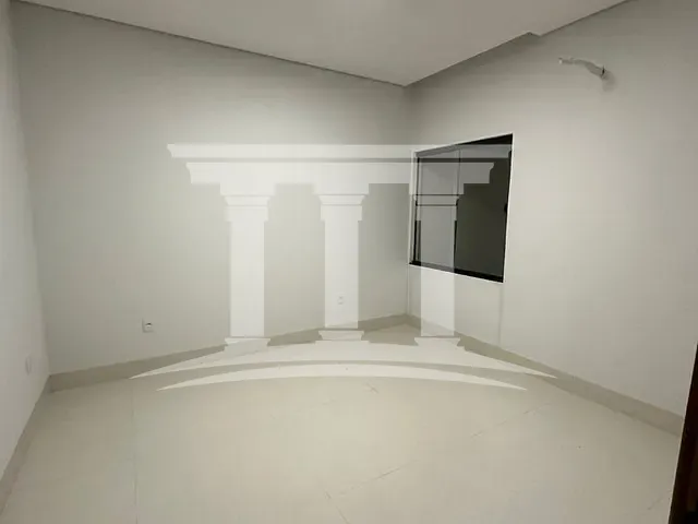 Casa com 300m² 3 quartos e 1 banheiro, à venda, no bairro Jardim Italia em Sinop