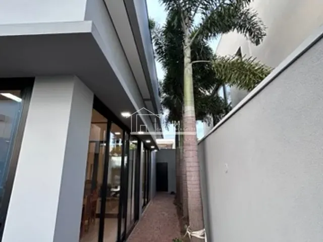 Casa com 456m² 3 quartos e 5 banheiros, à venda, no bairro Granja Marileusa em Uberlândia