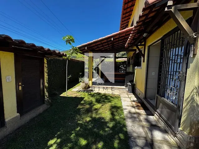 Casa com 463m² 4 quartos e 2 banheiros, à venda, no bairro Vargem Grande em Teresópolis