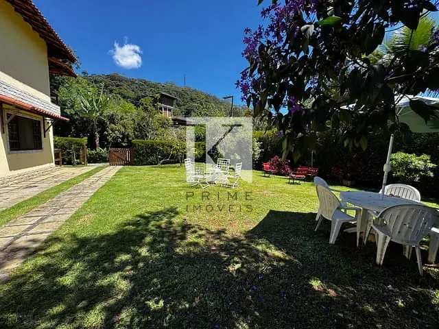 Casa com 463m² 4 quartos e 2 banheiros, à venda, no bairro Vargem Grande em Teresópolis