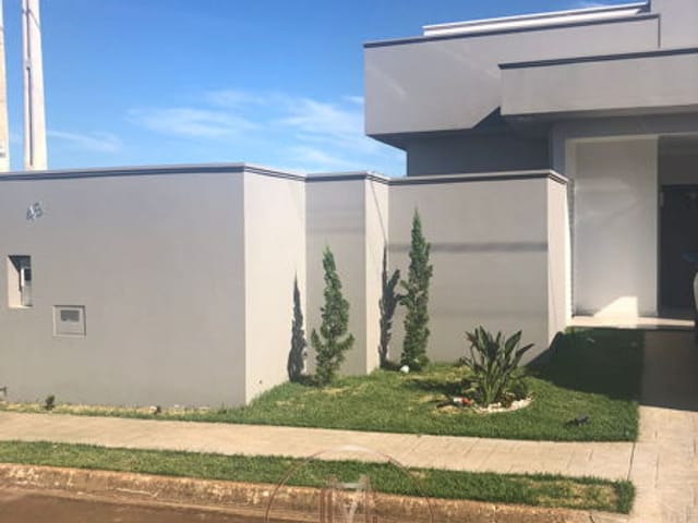 Casa com 275m² 2 quartos e 2 banheiros, à venda, no bairro Jardim Maria Luiza em Araraquara