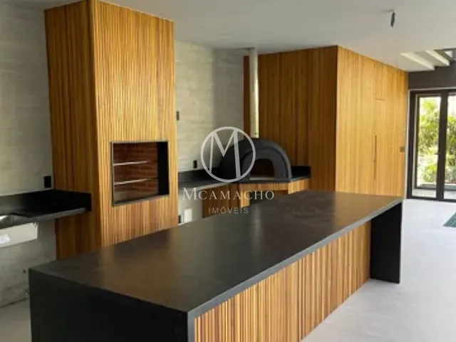 Casa com 622m² 5 quartos e 6 banheiros, à venda, no bairro Barra da Tijuca em Rio de Janeiro